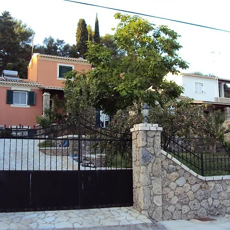 ヴィラ Thomas House Pouládes