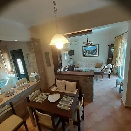 Villa Thomas House Pouládes